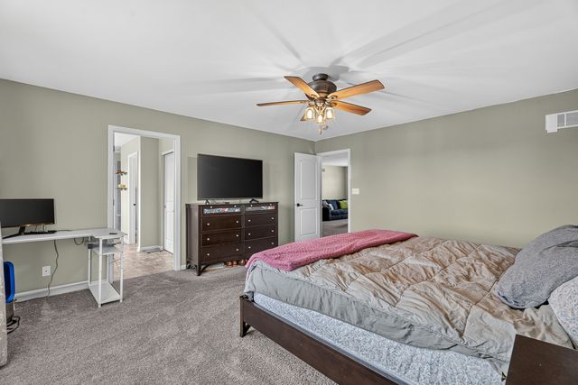 419 Zachary Drive, Hampshire, IL 60140