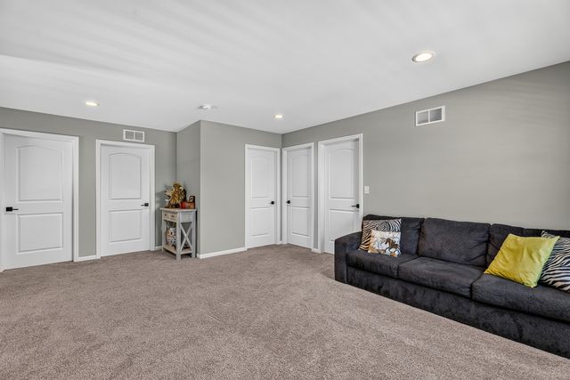 419 Zachary Drive, Hampshire, IL 60140