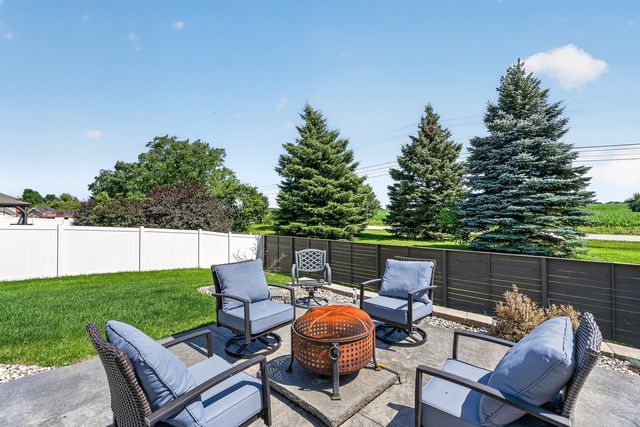 419 Zachary Drive, Hampshire, IL 60140