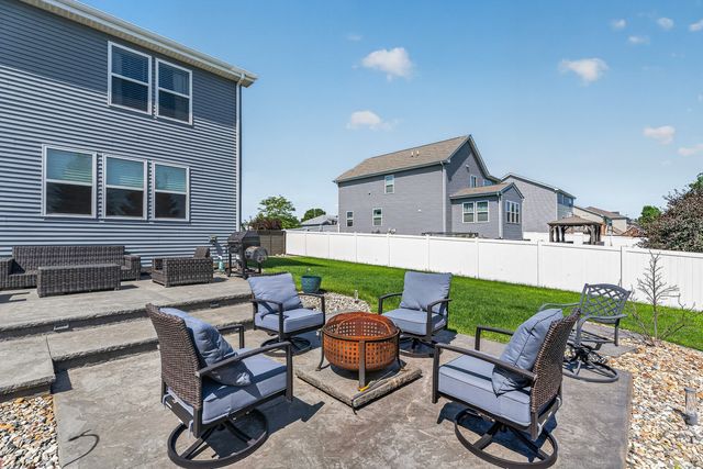 419 Zachary Drive, Hampshire, IL 60140