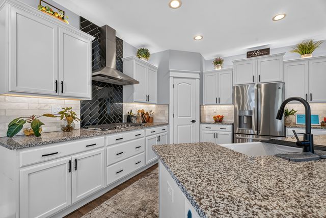 419 Zachary Drive, Hampshire, IL 60140