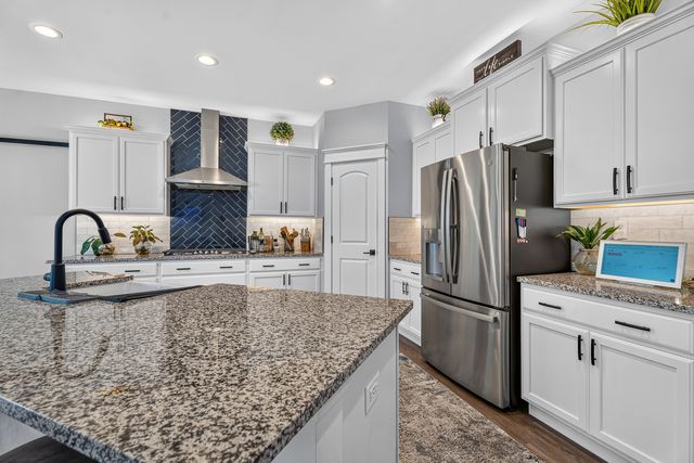 419 Zachary Drive, Hampshire, IL 60140