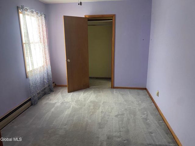 1126 Vinewood Avenue, Rotterdam, NY 12306