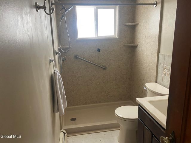 1126 Vinewood Avenue, Rotterdam, NY 12306