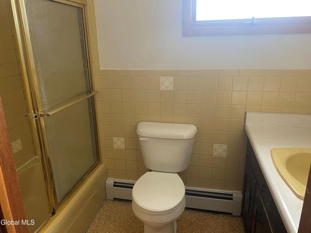 1126 Vinewood Avenue, Rotterdam, NY 12306