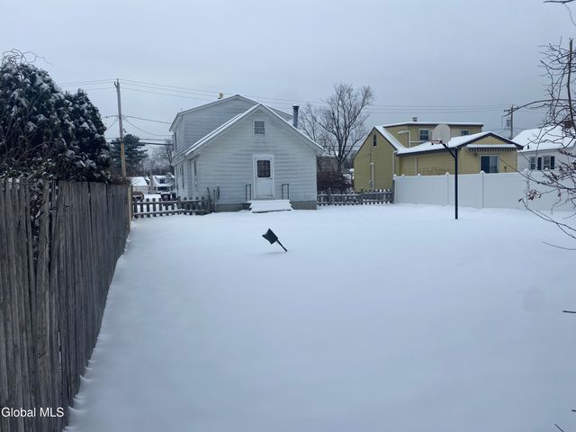 1126 Vinewood Avenue, Rotterdam, NY 12306