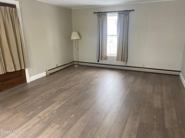 1126 Vinewood Avenue, Rotterdam, NY 12306