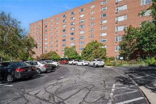 11820 Edgewater Drive 718, Lakewood, OH 44107