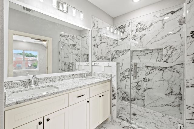2308 Bloomfield Drive, Arlington, TX 76012