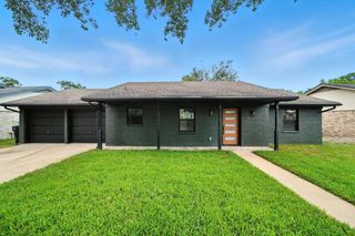 6034 Birchmont Drive, Houston, TX 77092