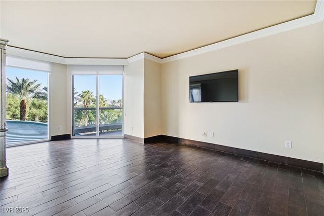 2857 Paradise Road 301, Las Vegas, NV 89109