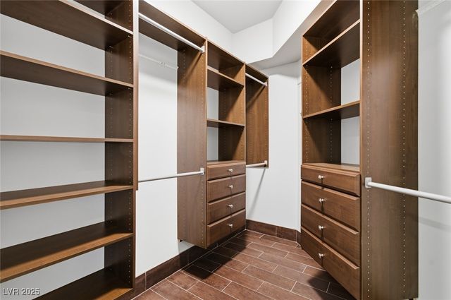 2857 Paradise Road 301, Las Vegas, NV 89109