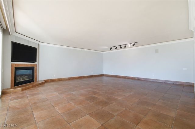 2857 Paradise Road 301, Las Vegas, NV 89109