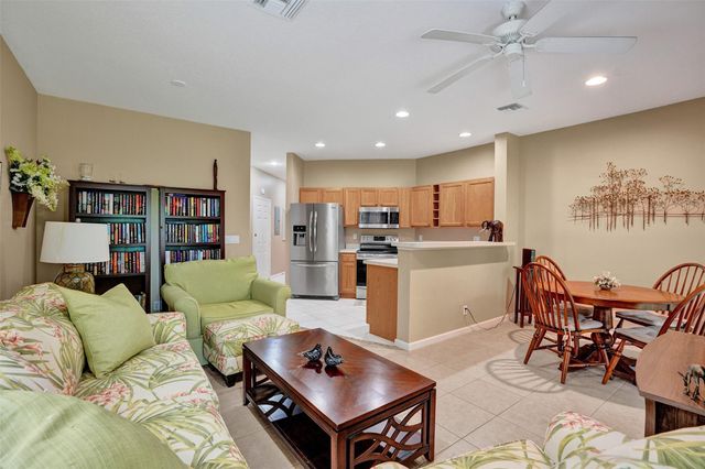 8248 Mulligan Cir 8248, Port St Lucie, FL 34986