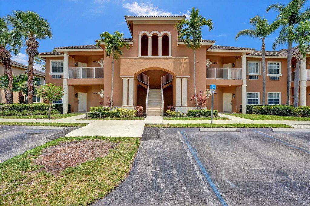 8248 Mulligan Cir 8248, Port St Lucie, FL 34986