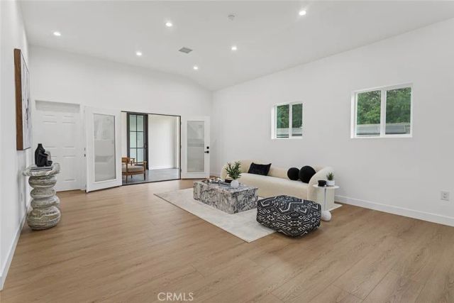 2162 Montgomery Road, Thousand Oaks, CA 91360