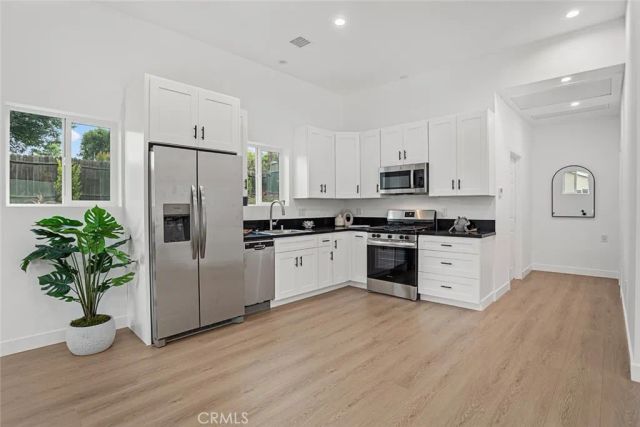 2162 Montgomery Road, Thousand Oaks, CA 91360