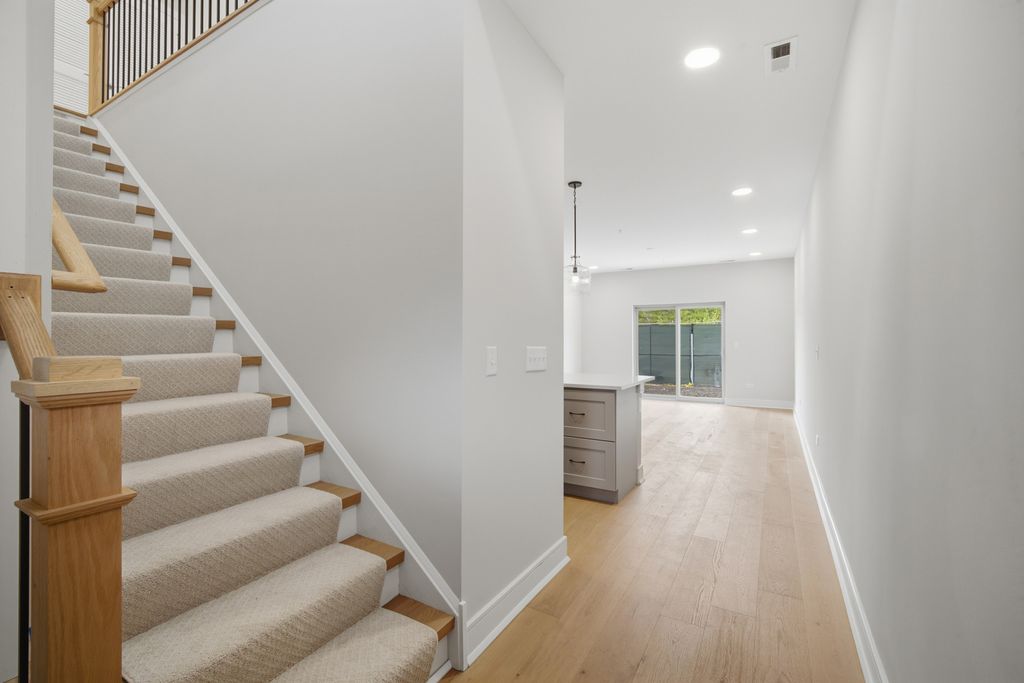 260 Violet Lane, Wheeling, IL 60090 — photo 2