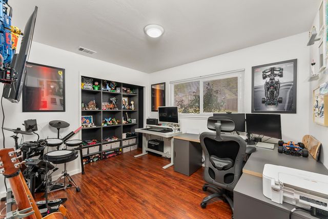 136 Penaranda Dr, Folsom, CA 95630