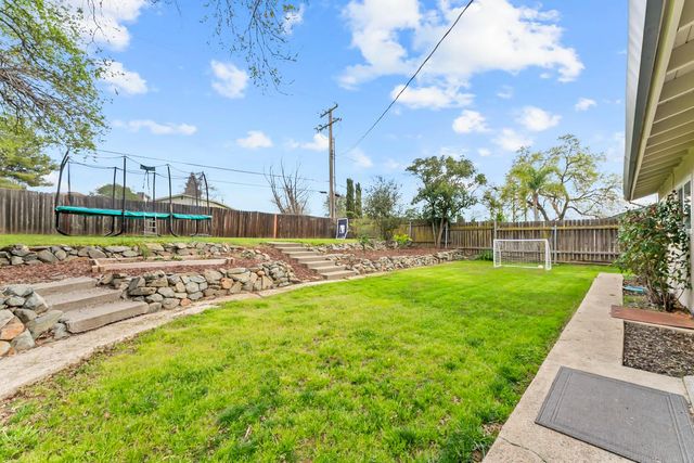 136 Penaranda Dr, Folsom, CA 95630