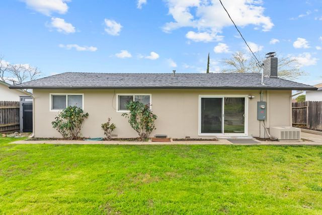 136 Penaranda Dr, Folsom, CA 95630