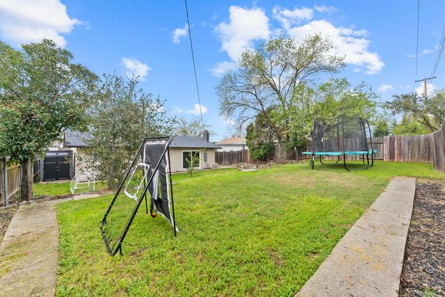 136 Penaranda Dr, Folsom, CA 95630