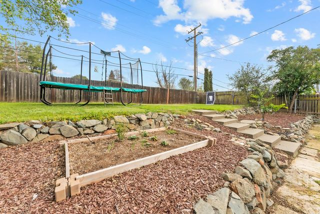 136 Penaranda Dr, Folsom, CA 95630