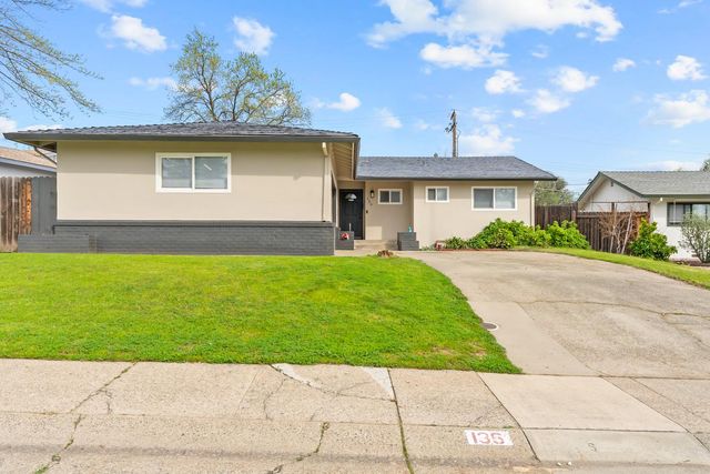 136 Penaranda Dr, Folsom, CA 95630