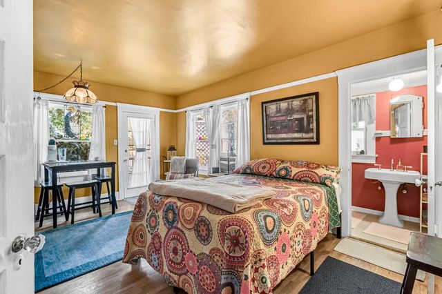 731 E Carmen Avenue, Fresno, CA 93728