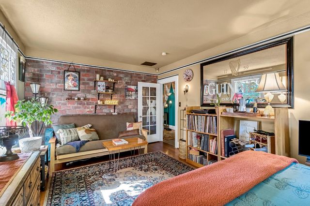 731 E Carmen Avenue, Fresno, CA 93728