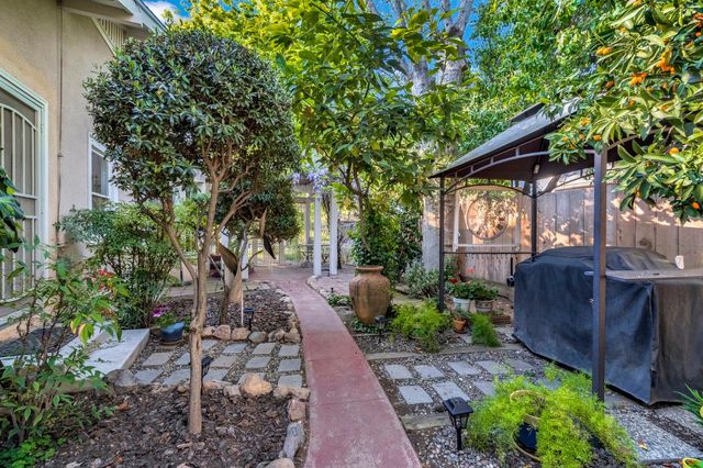 731 E Carmen Avenue, Fresno, CA 93728