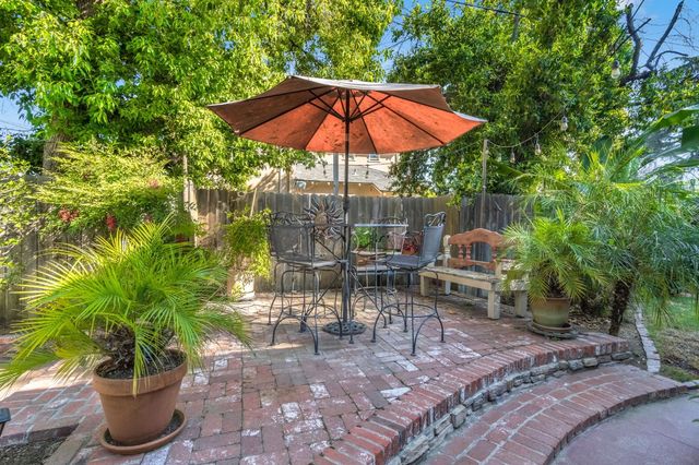 731 E Carmen Avenue, Fresno, CA 93728