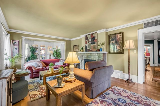 731 E Carmen Avenue, Fresno, CA 93728