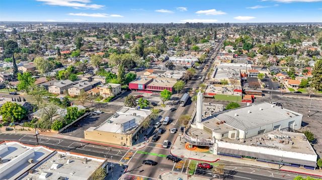 731 E Carmen Avenue, Fresno, CA 93728