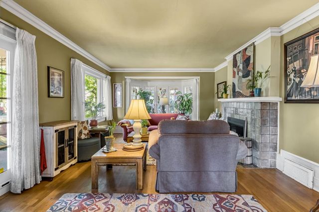 731 E Carmen Avenue, Fresno, CA 93728