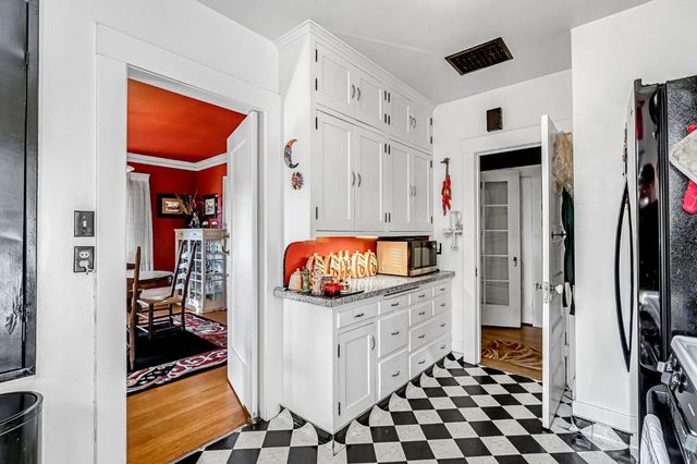 731 E Carmen Avenue, Fresno, CA 93728