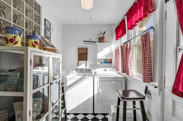 731 E Carmen Avenue, Fresno, CA 93728