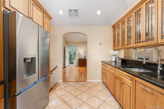 12 William Penn Drive, Stony Brook, NY 11790