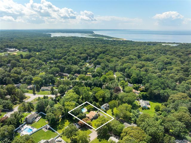 12 William Penn Drive, Stony Brook, NY 11790