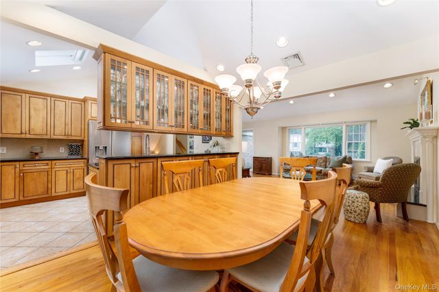 12 William Penn Drive, Stony Brook, NY 11790