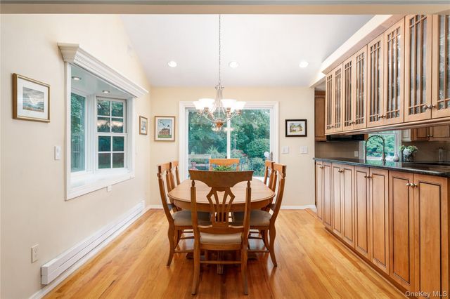 12 William Penn Drive, Stony Brook, NY 11790