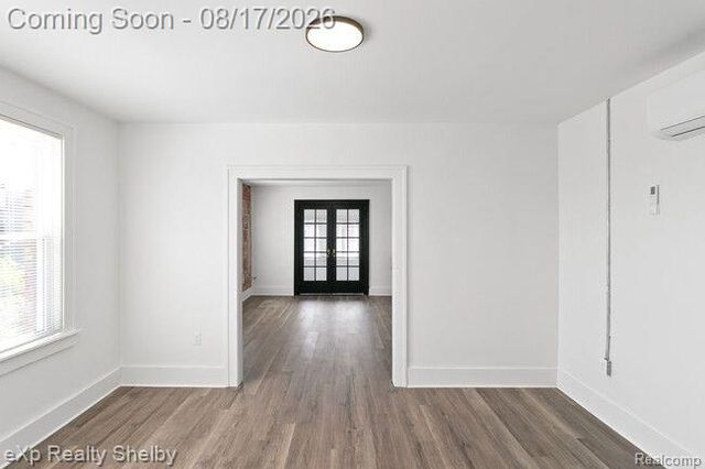 259 W 9 Mile Road 303, Ferndale, MI 48220