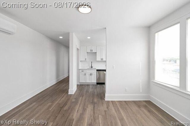 259 W 9 Mile Road 303, Ferndale, MI 48220