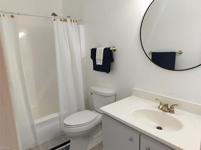 500 Barberton Dr Apt 103, Virginia Beach, VA 23451