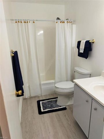 500 Barberton Dr Apt 103, Virginia Beach, VA 23451