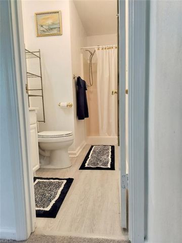 500 Barberton Dr Apt 103, Virginia Beach, VA 23451