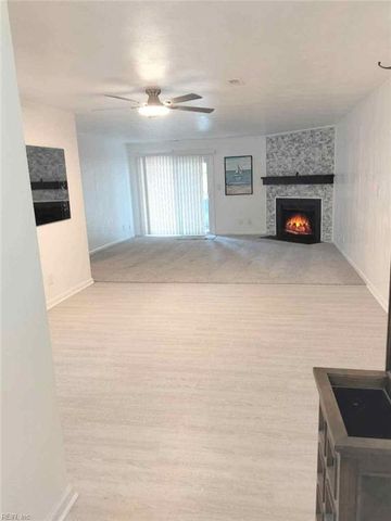 500 Barberton Dr Apt 103, Virginia Beach, VA 23451