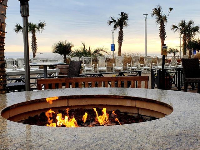 500 Barberton Dr Apt 103, Virginia Beach, VA 23451