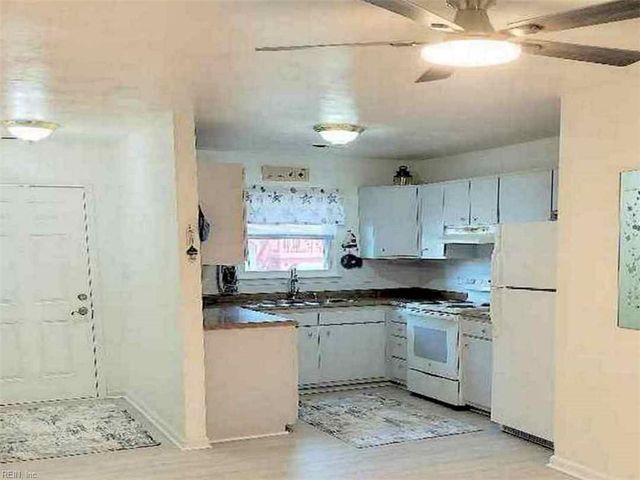 500 Barberton Dr Apt 103, Virginia Beach, VA 23451