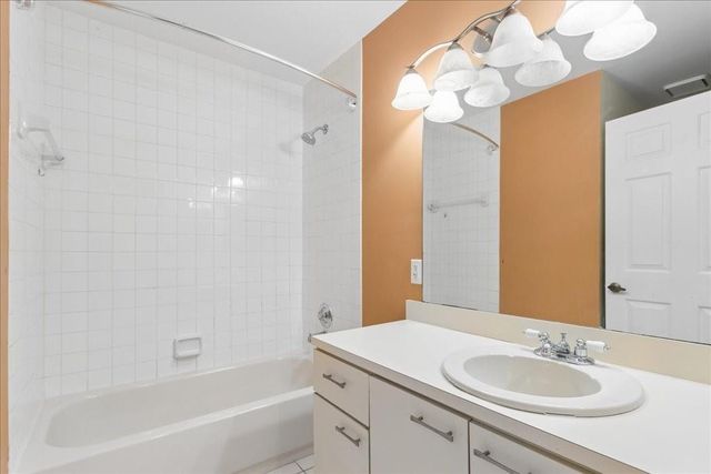 9500 SW 1st Place 17C, Coral Springs, FL 33071